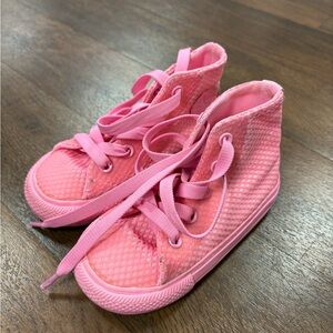 Stylish Kids High-Top Sneakers in Pink